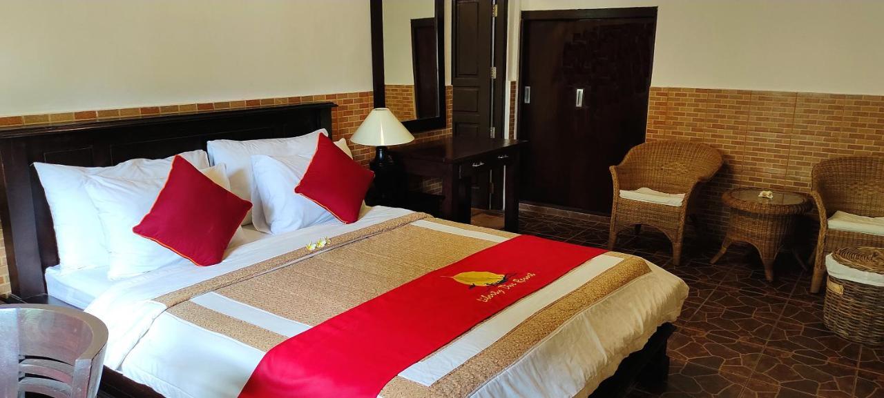 Liberty Dive Resort Туламбен Экстерьер фото